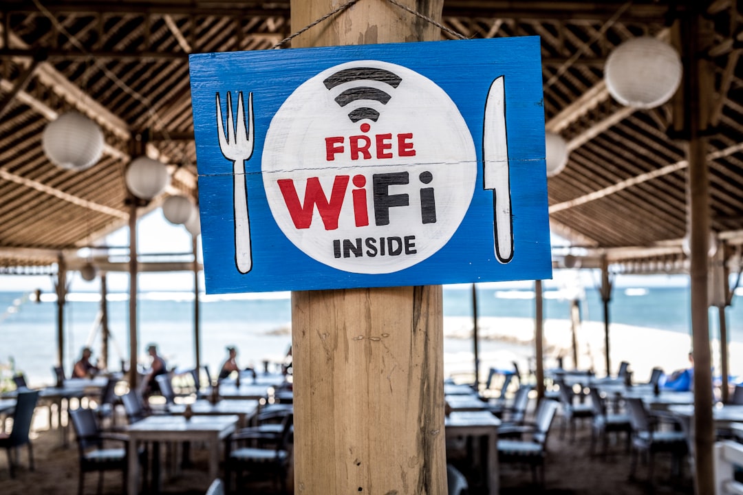 Encontre WiFi Grátis Perto de Você Agora