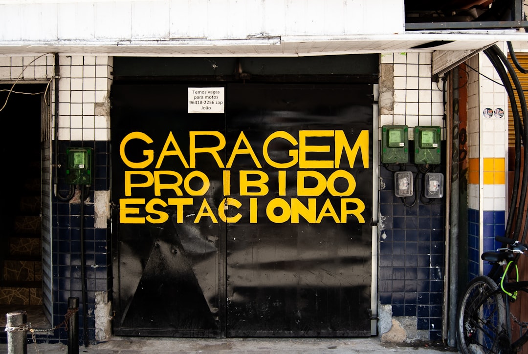 Pare de Gastar com Projetos Caros: Essa IA Cria Seu Design em Segundos