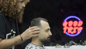 Teste Dezenas de Cortes de Cabelo Femininos em Apenas Alguns Segundos Com IA